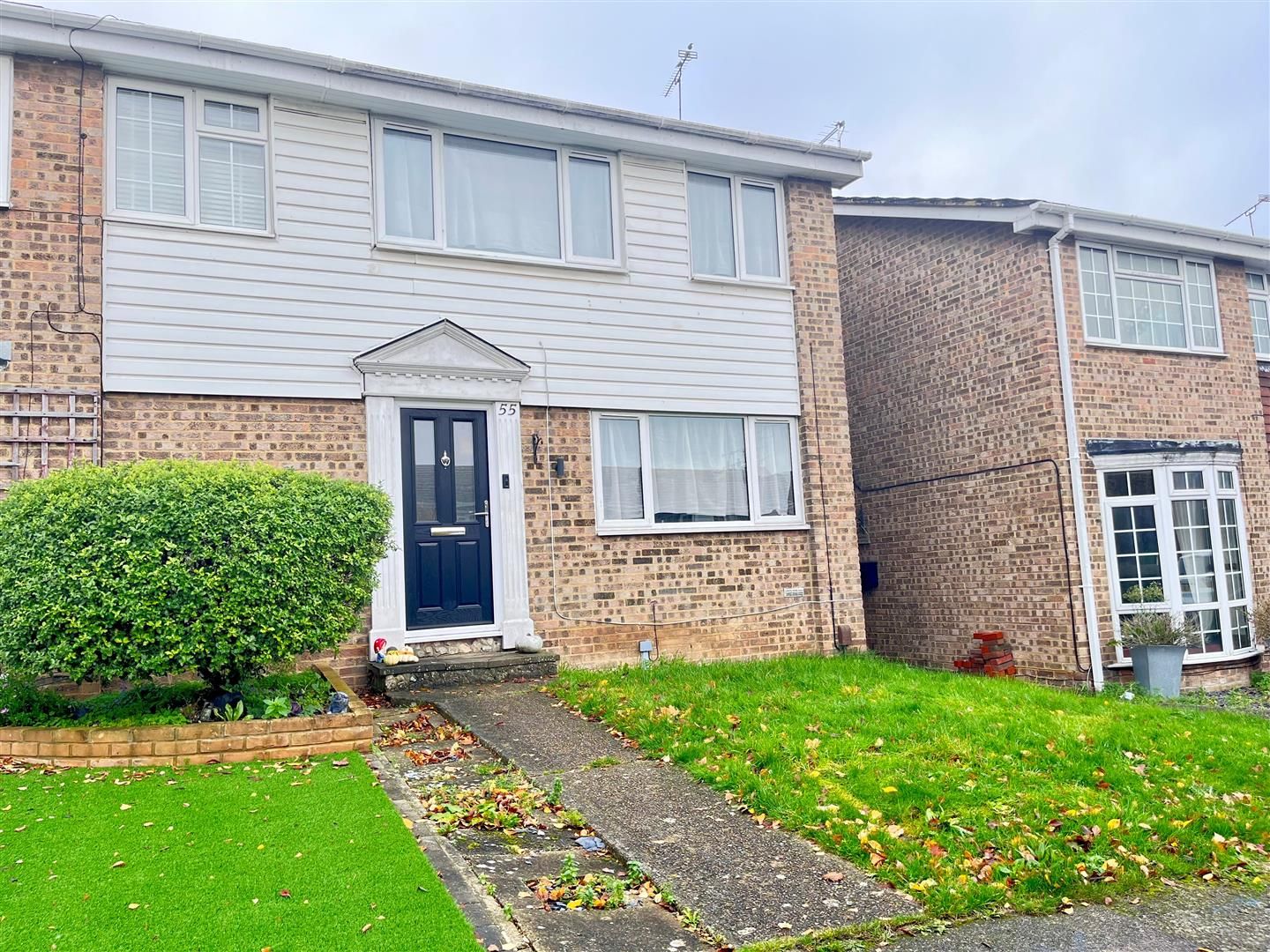 3 bed semidetached house to rent in 55 Chatsworth Drive, Sittingbourne