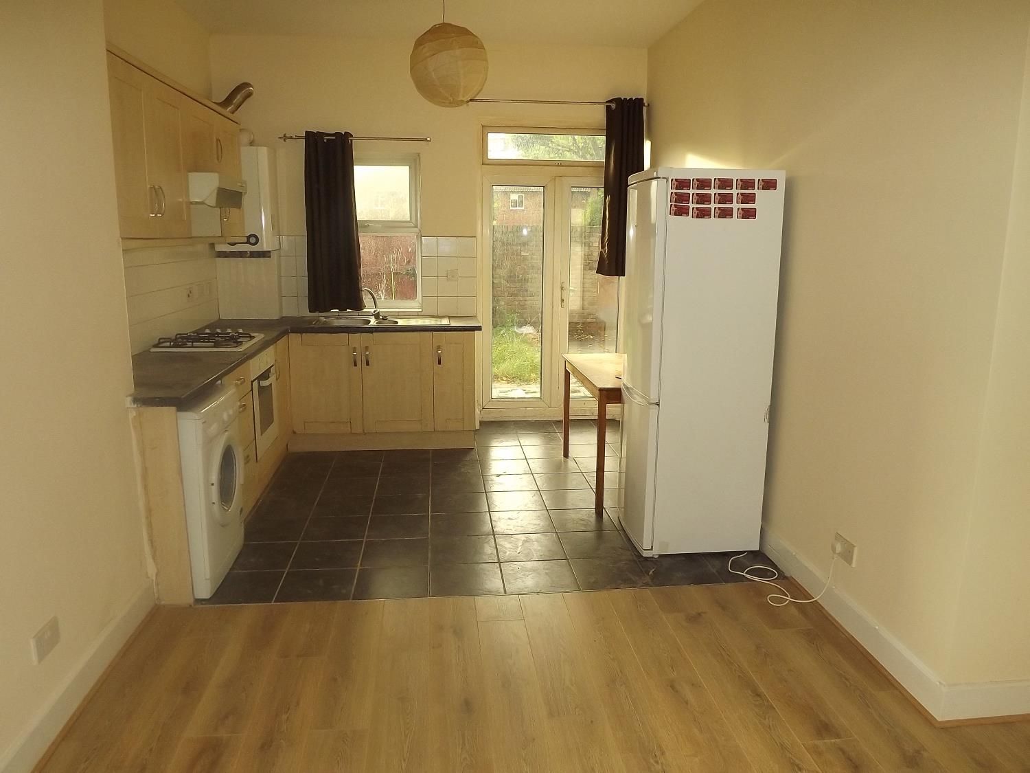 2 bed flat to rent in South Lambeth Road, London SW8 Zoopla