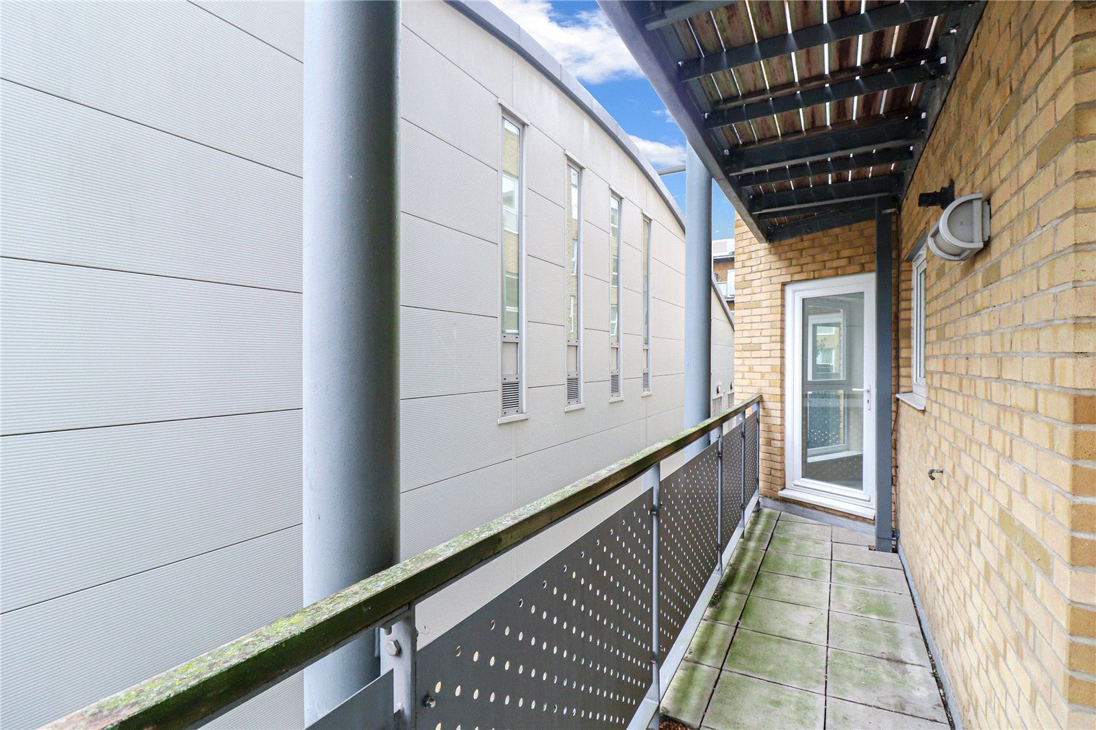 2 bed flat for sale in Metropolitan Station Approach, Watford WD18 Zoopla