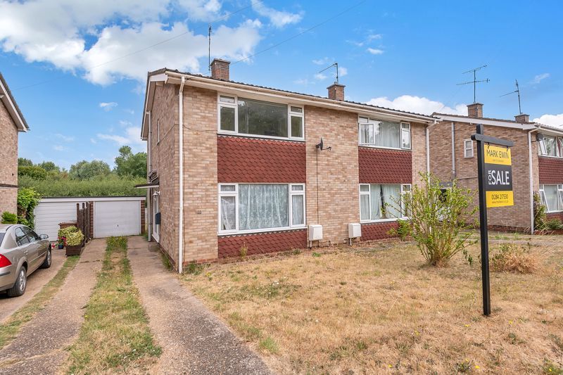 3 bed semidetached house for sale in Runnymede Green, Bury St. Edmunds