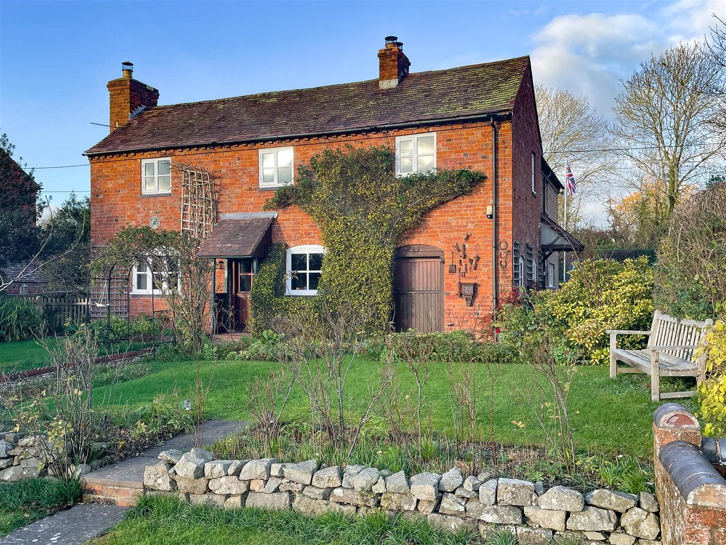 4 bed detached house for sale in Leigh, Worcester WR6 Zoopla