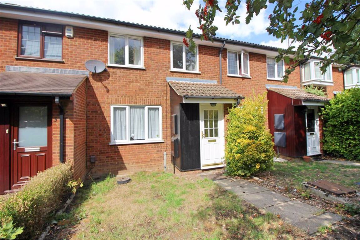 3 bed terraced house to rent in Close, Borehamwood, Herts WD6