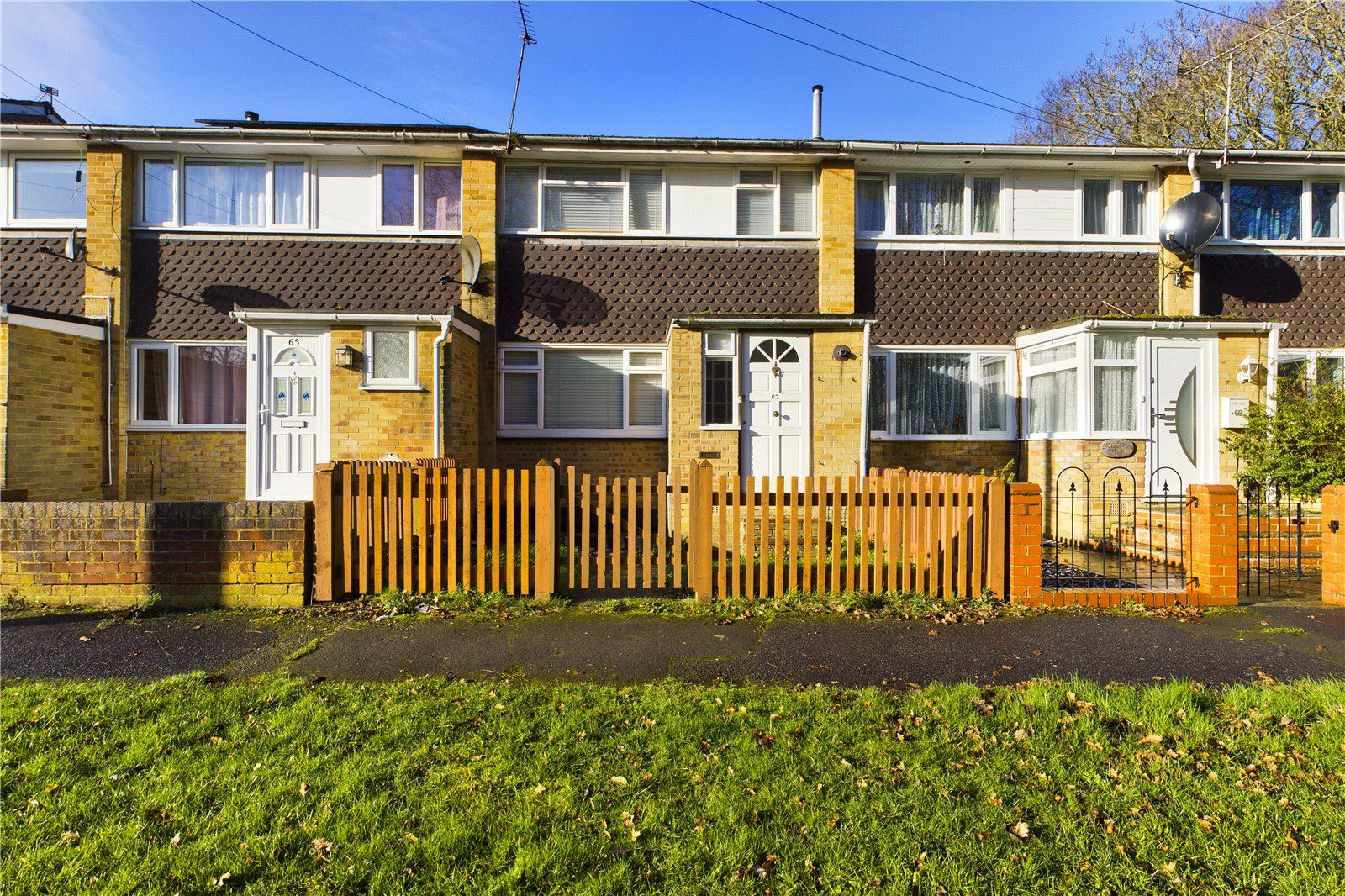 3 bed terraced house for sale in Elvaston Way, Tilehurst, Reading