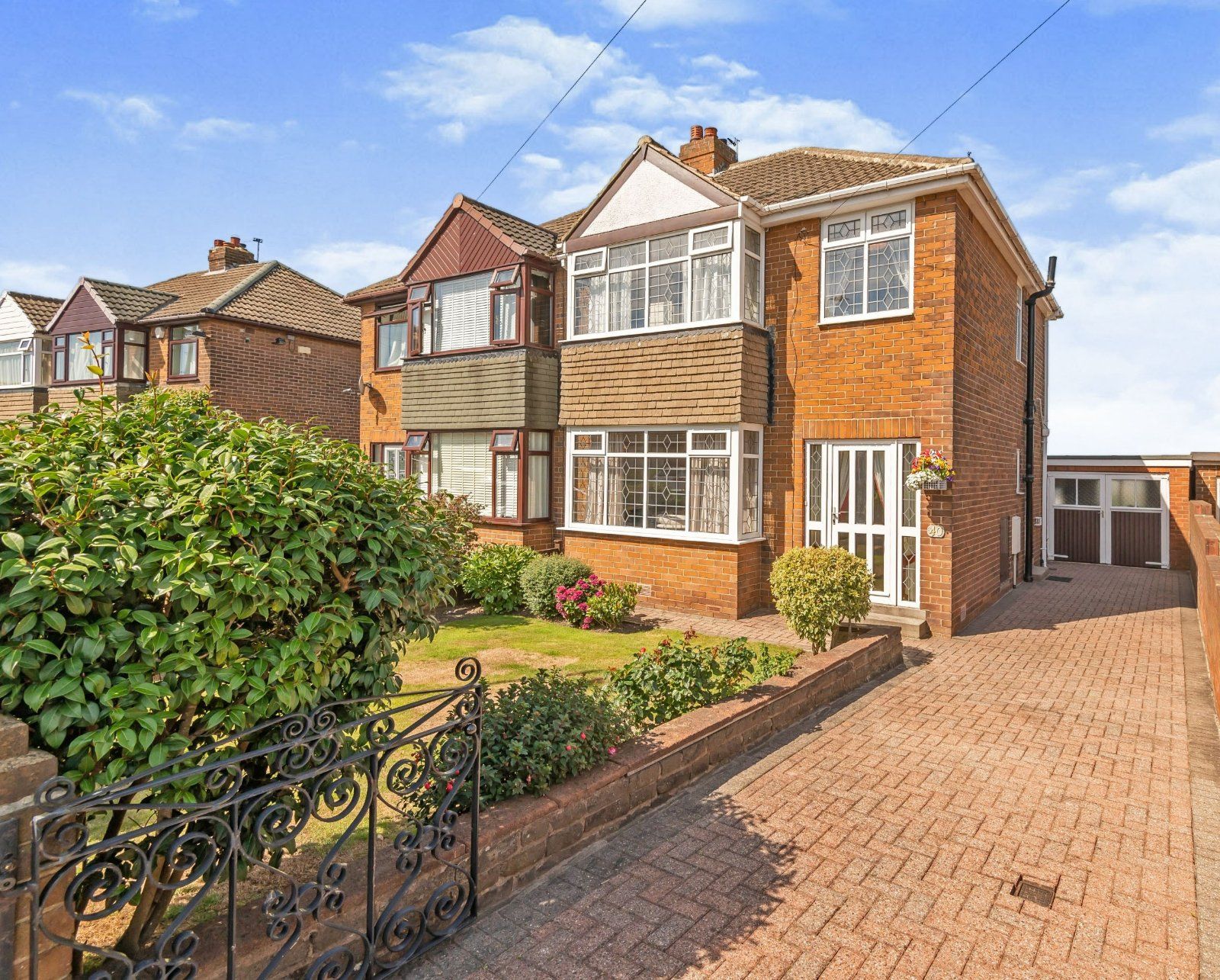 3 bed semidetached house for sale in Birchen Avenue, Ossett, West