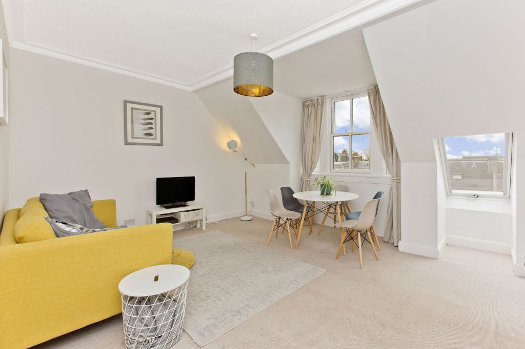 77/3 Gilmore Place, Bruntsfield, Edinburgh EH3  