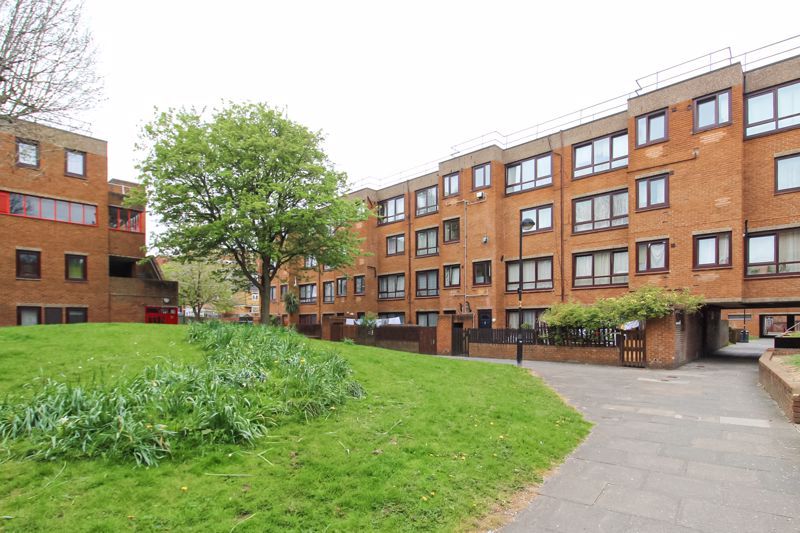 The Sandlings, Wood Green N22  