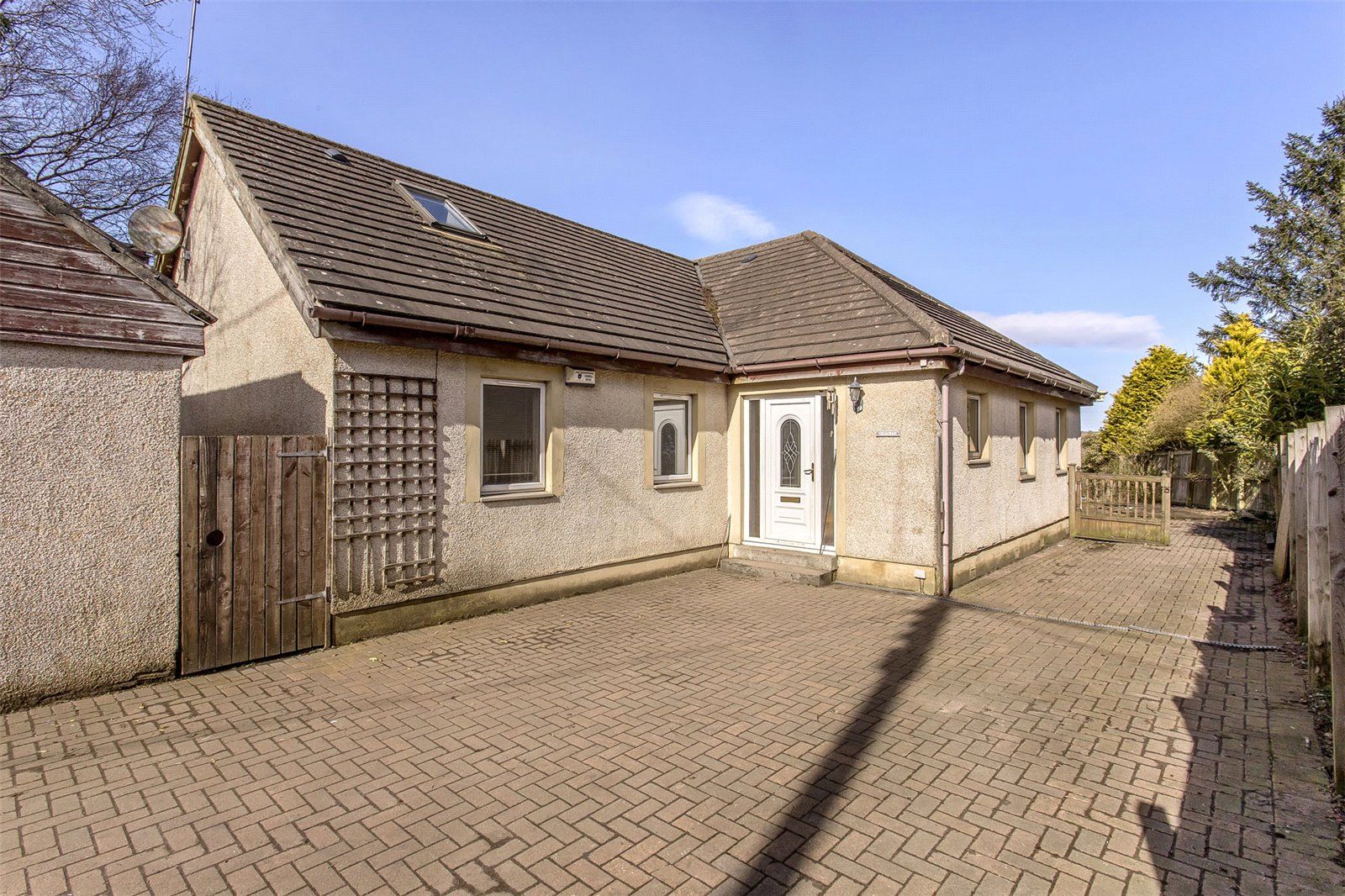 5 bed bungalow for sale in Avonbridge, Falkirk FK1 Zoopla