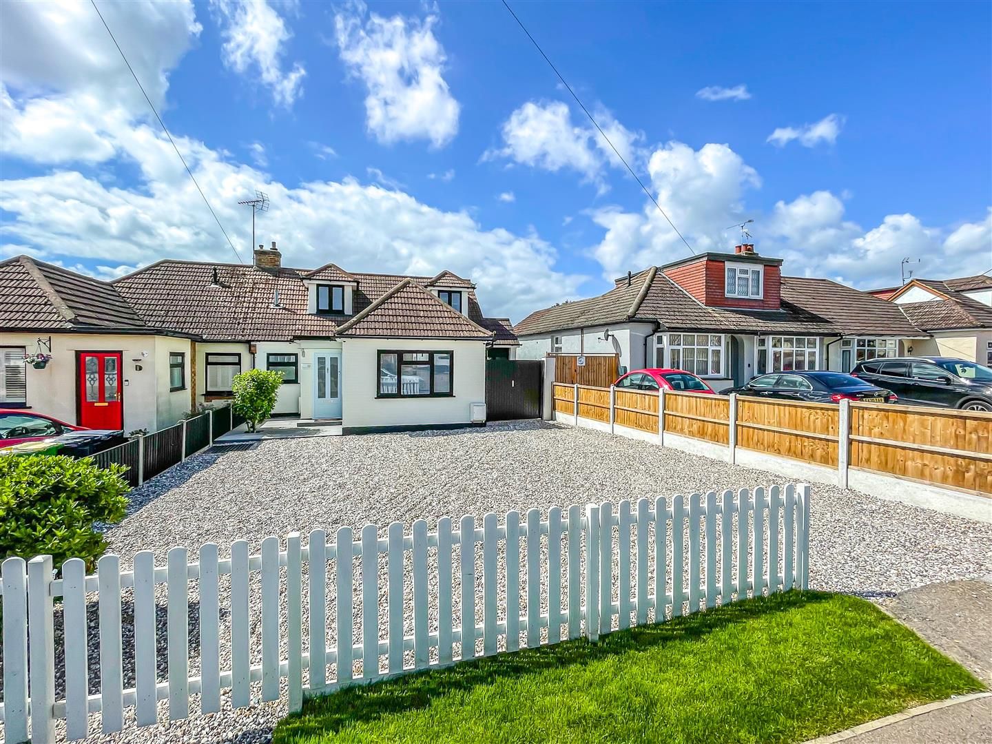 3 bed property for sale in Park Gardens, Hockley SS5 Zoopla