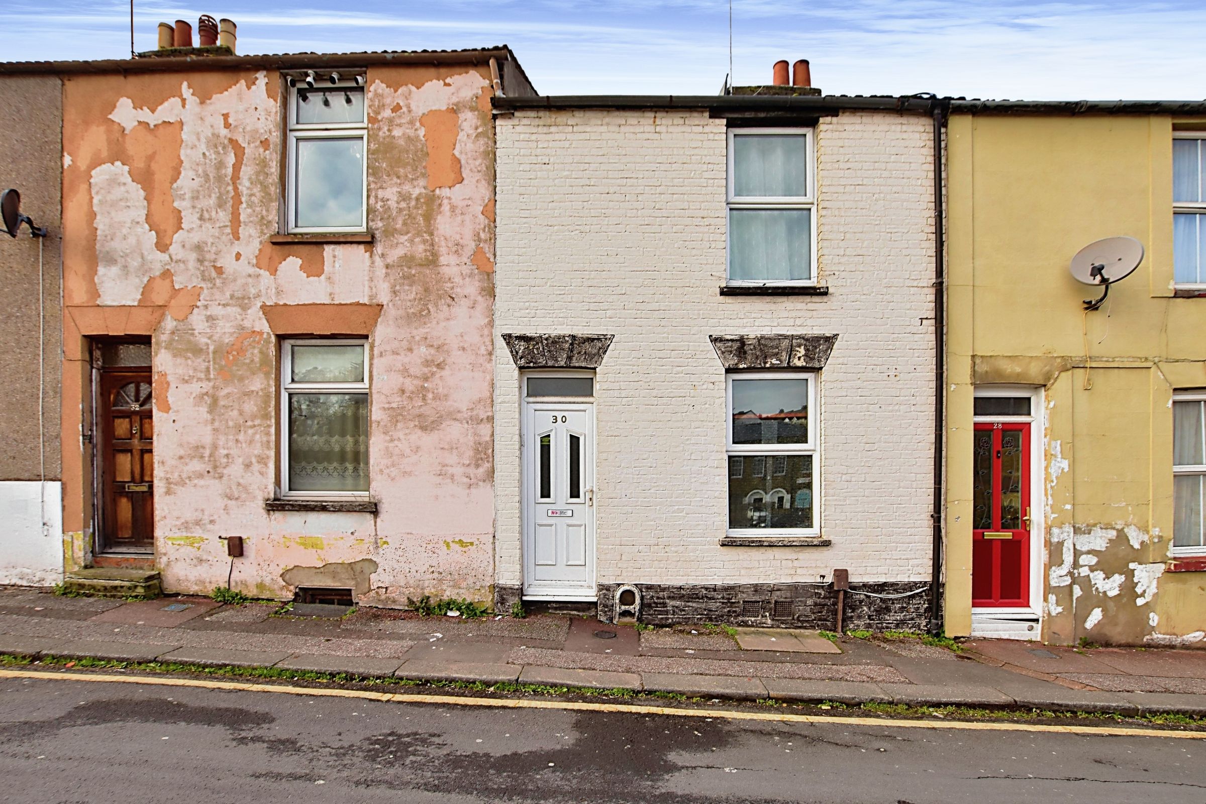 3 bed terraced house to rent in Rochester Street, Chatham, Kent ME4