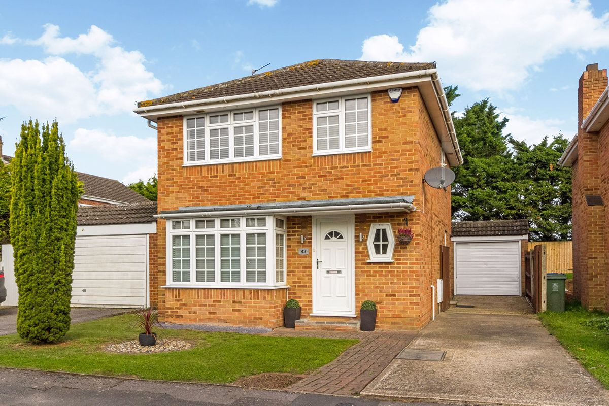 3 bed detached house for sale in Balmoral, Cranbrook Drive, Maidenhead