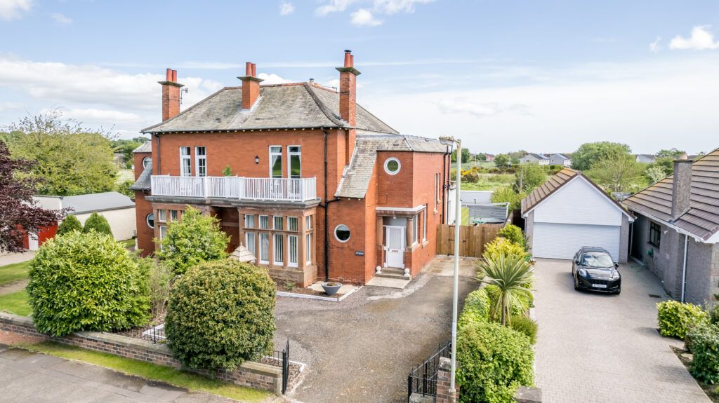 3 bed semidetached house for sale in Station Road, Barry, Carnoustie