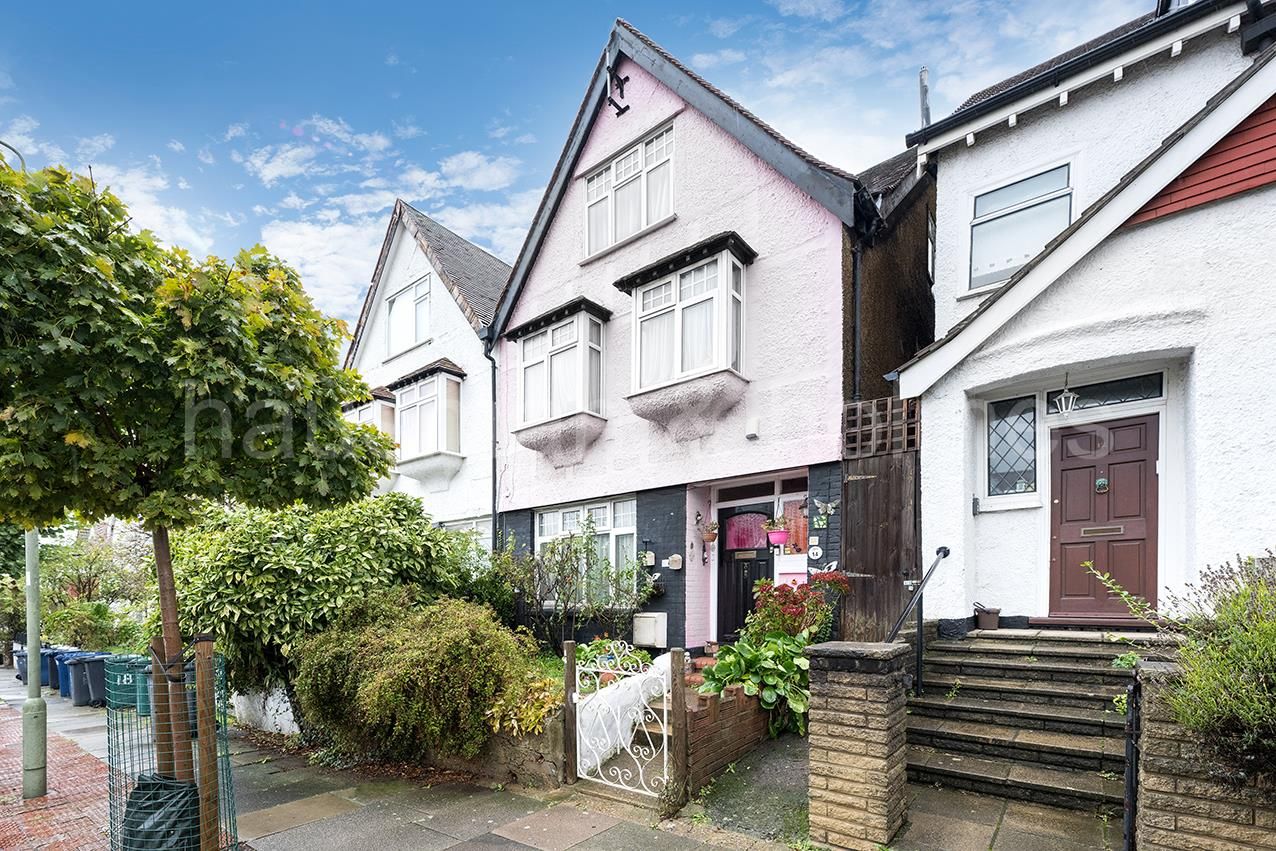 4 bed property for sale in Sandringham Road, London NW11 Zoopla