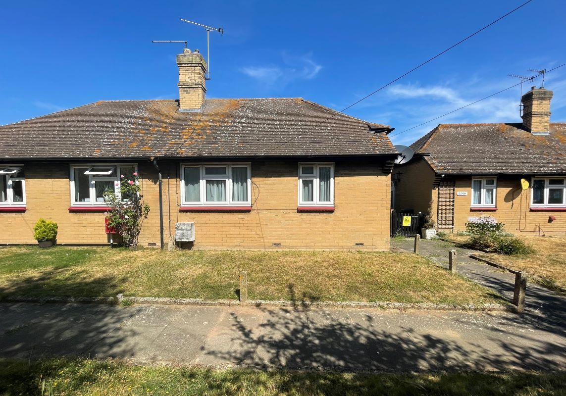1 bed bungalow for sale in 10 Russell Close, Crayford, Dartford, Kent
