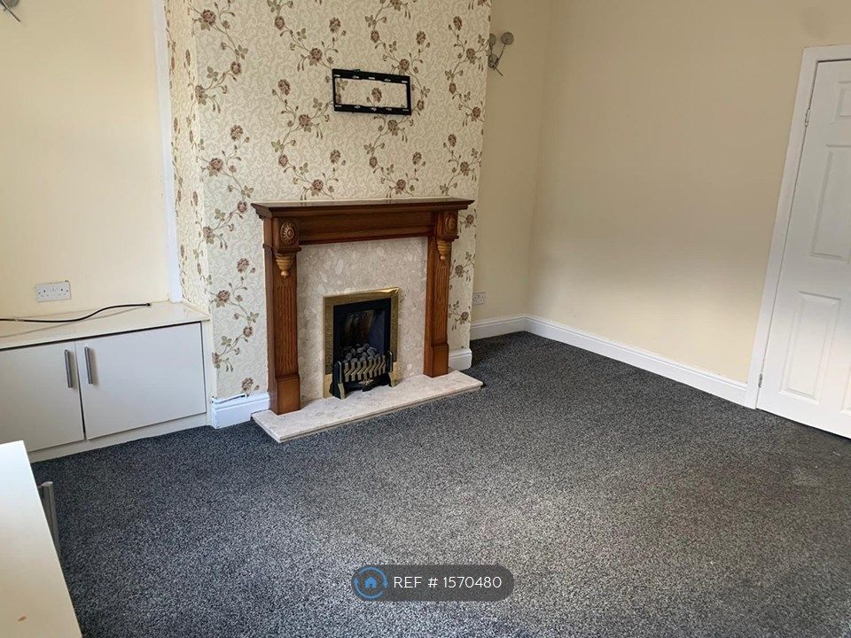 2 bed terraced house to rent in Cleveland Street, Colne BB8 Zoopla