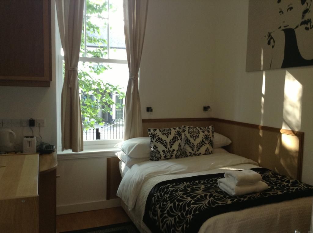 Studio to rent in Fulham Palace Road, Hammersmith, London W6 Zoopla