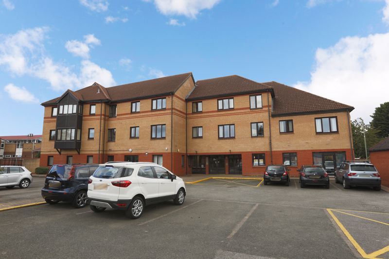 1 bed flat for sale in Marlborough Court, Didcot OX11 Zoopla