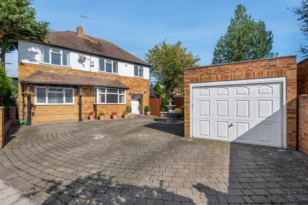 6 bed detached house for sale in Ashford, Surrey TW15 Zoopla