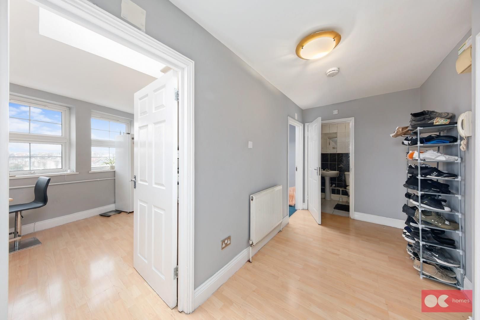 3 bed flat to rent in High Road Leyton, London E10 Zoopla