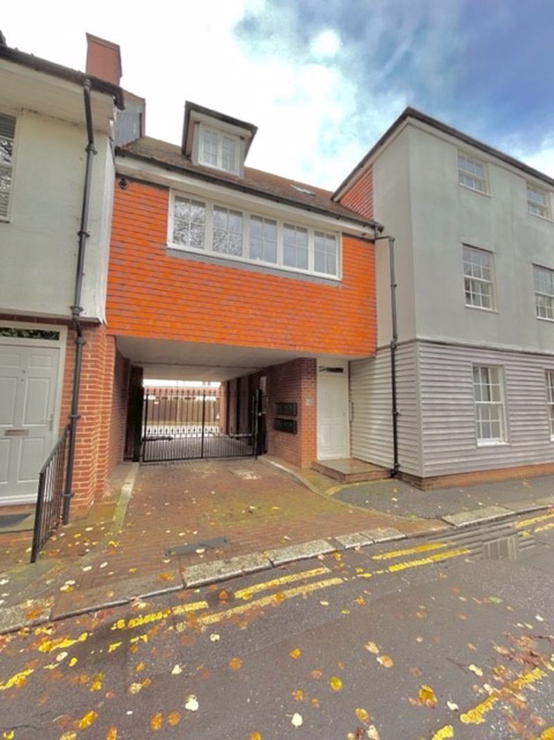 1 bed flat to rent in Church Lane, St Mildreds, Canterbury, Kent CT1