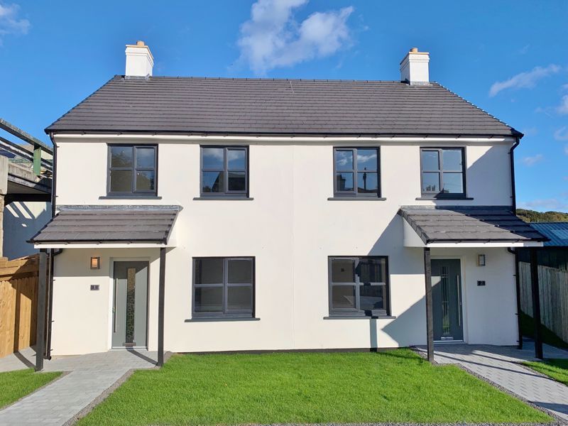 3 bed semidetached house for sale in 3 Millmount Court, New Castletown