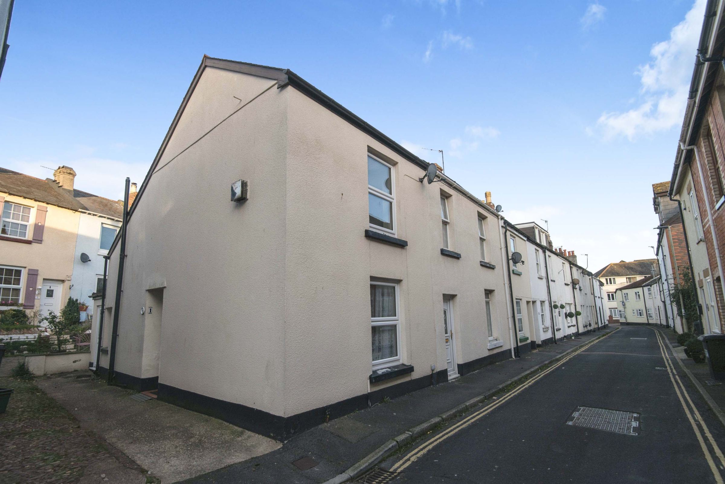 2 bed end terrace house for sale in The Court, Brook Street, Dawlish