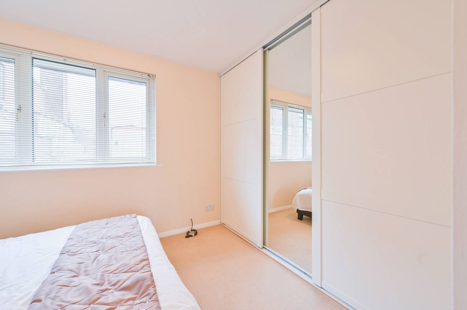 2 bed terraced house for sale in Claire Place, Canary Wharf, London E14