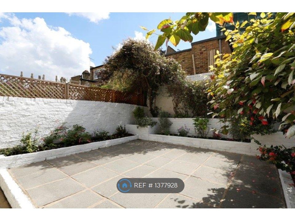 6 bed terraced house to rent in Bovingdon Road, London SW6 Zoopla