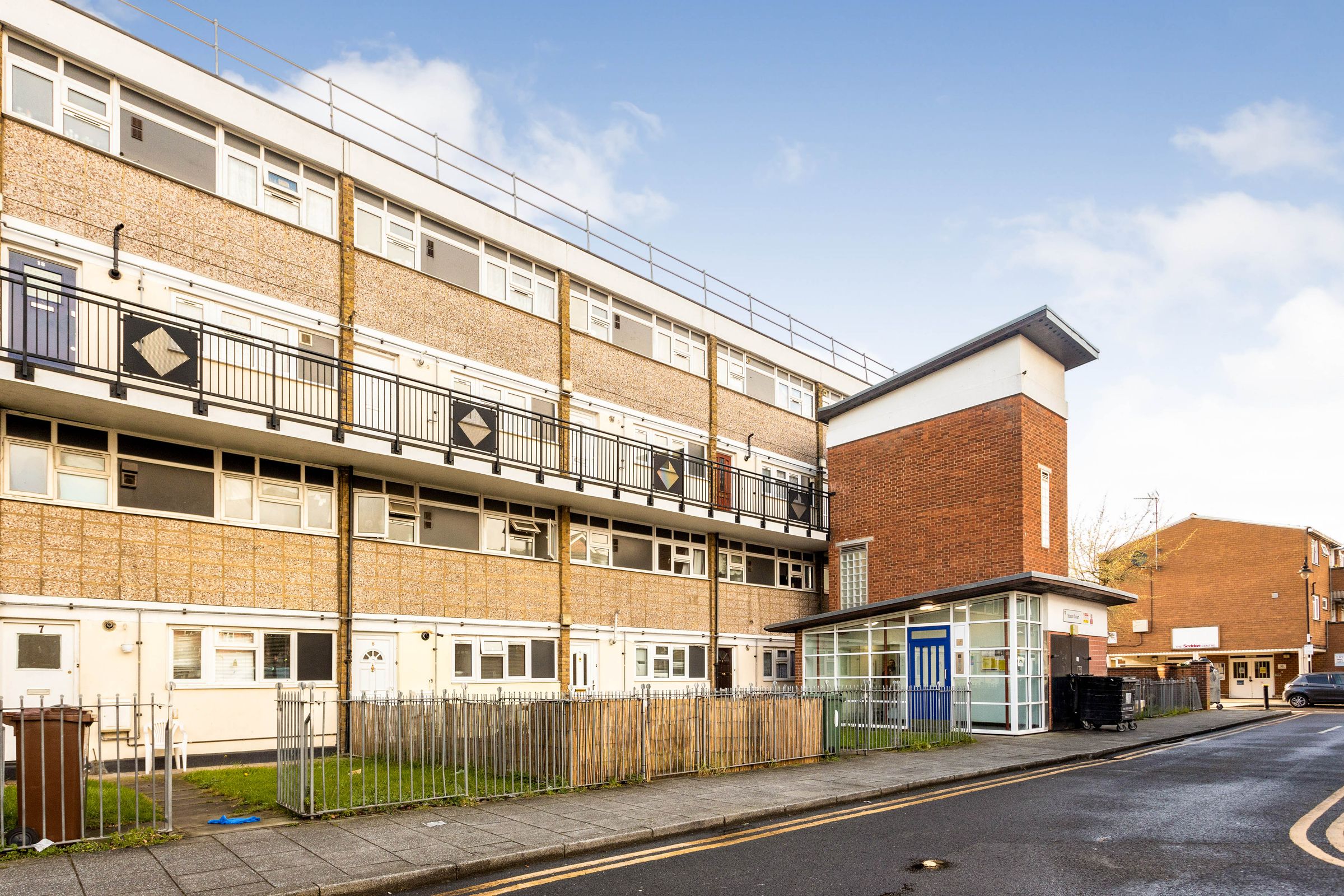 Railway, Beaumont Road, London E10  