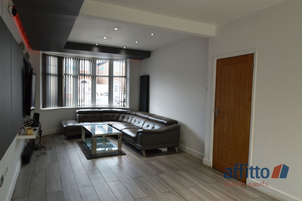 Cairnsford Road, Knighton, Leicester LE2  