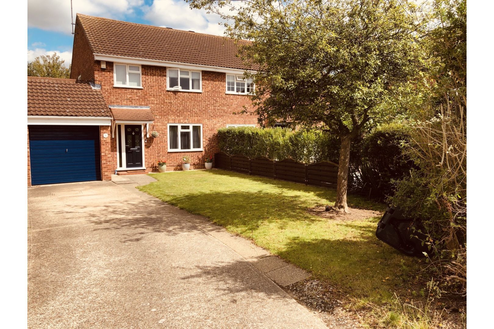 Leapingwell Close, Chelmsford CM2  
