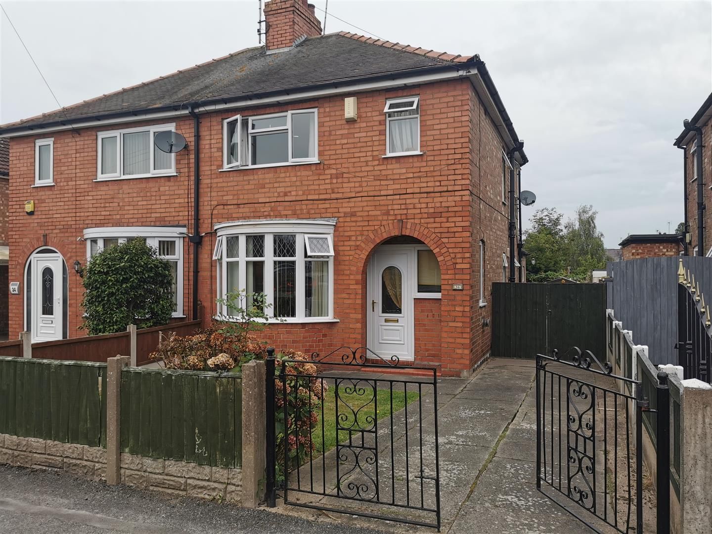 3 bed semidetached house for sale in Jubilee Avenue, Crewe CW2 Zoopla
