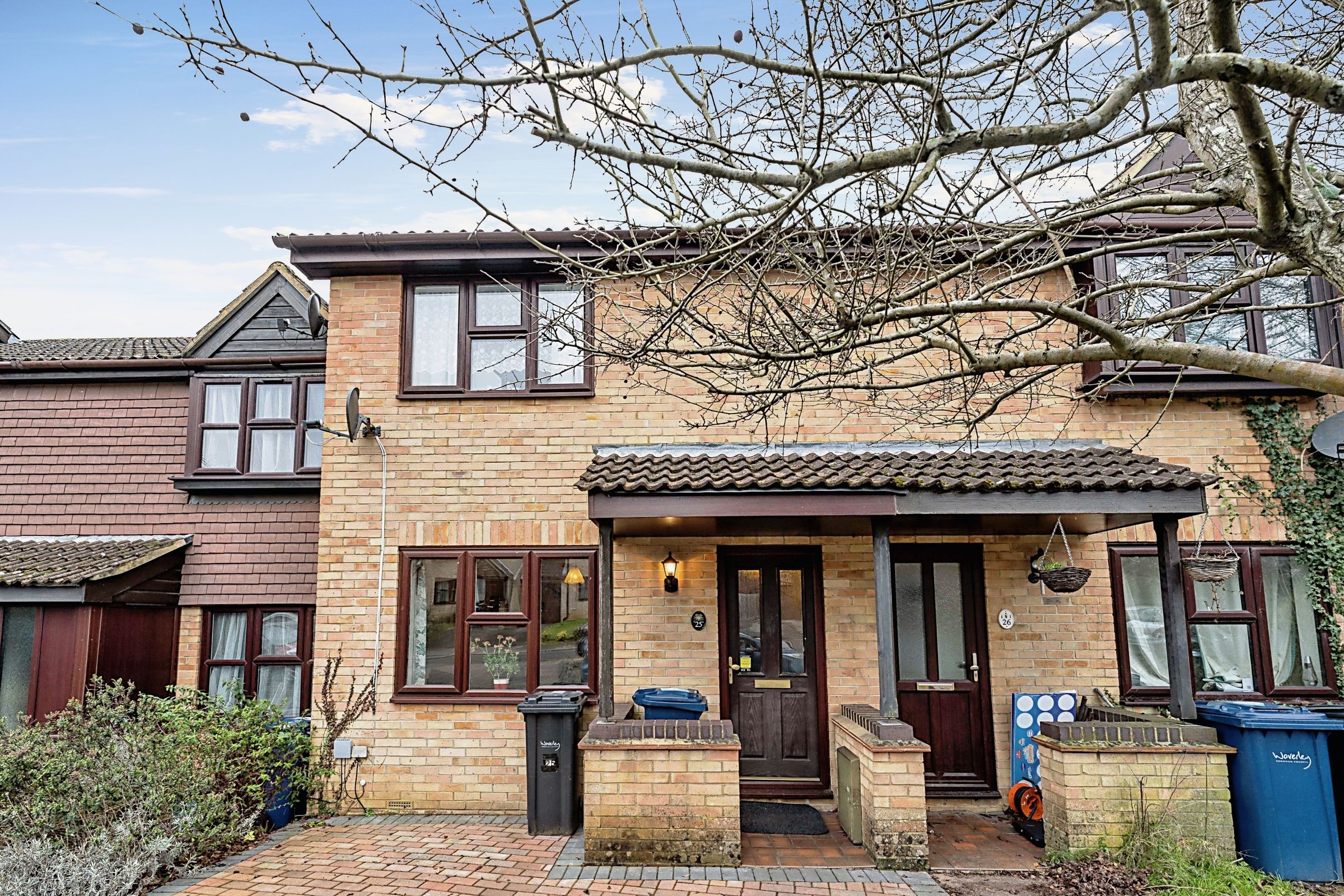 2 bed detached house for sale in Old Barn View, Godalming GU7 Zoopla