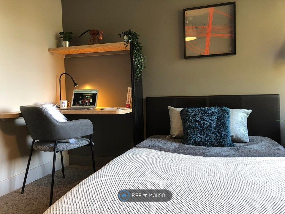 Room to rent in Summerfield Road, Watford WD25 Zoopla