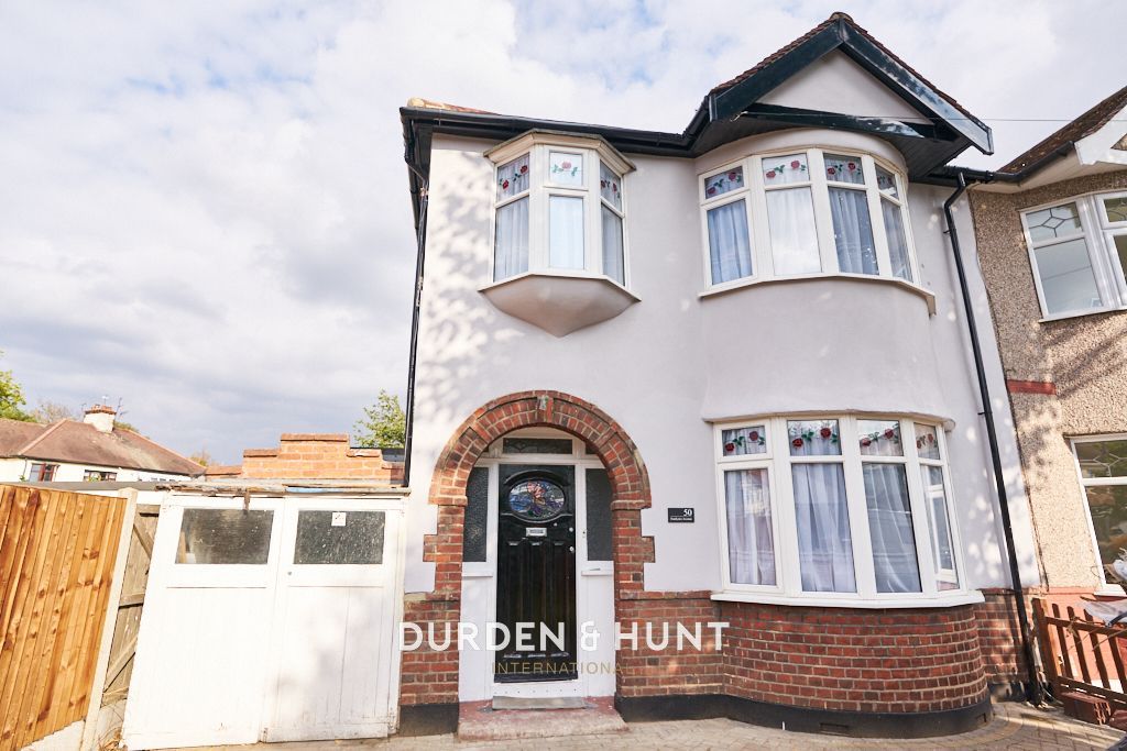 3 bed semidetached house to rent in Fairkytes Avenue, Hornchurch RM11