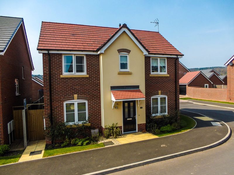 3 bed detached house for sale in Madeley Park View, Baldwins Gate