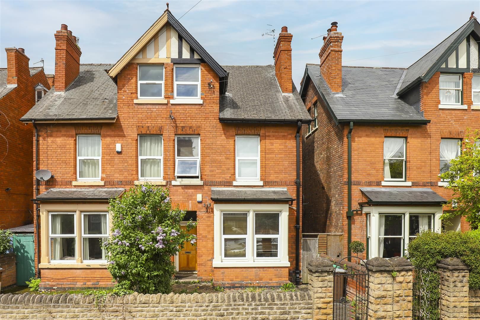 6 bed semidetached house for sale in Herbert Road, Carrington