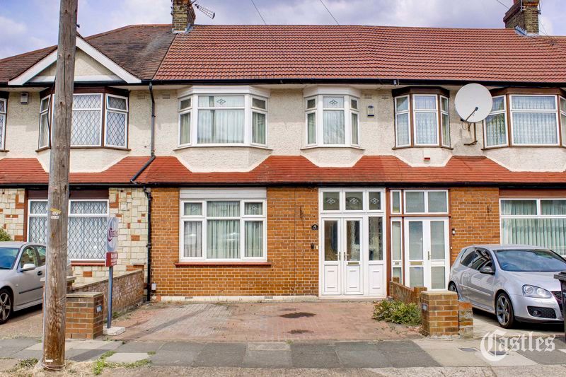3 bed terraced house for sale in Princes Avenue, London N13 Zoopla