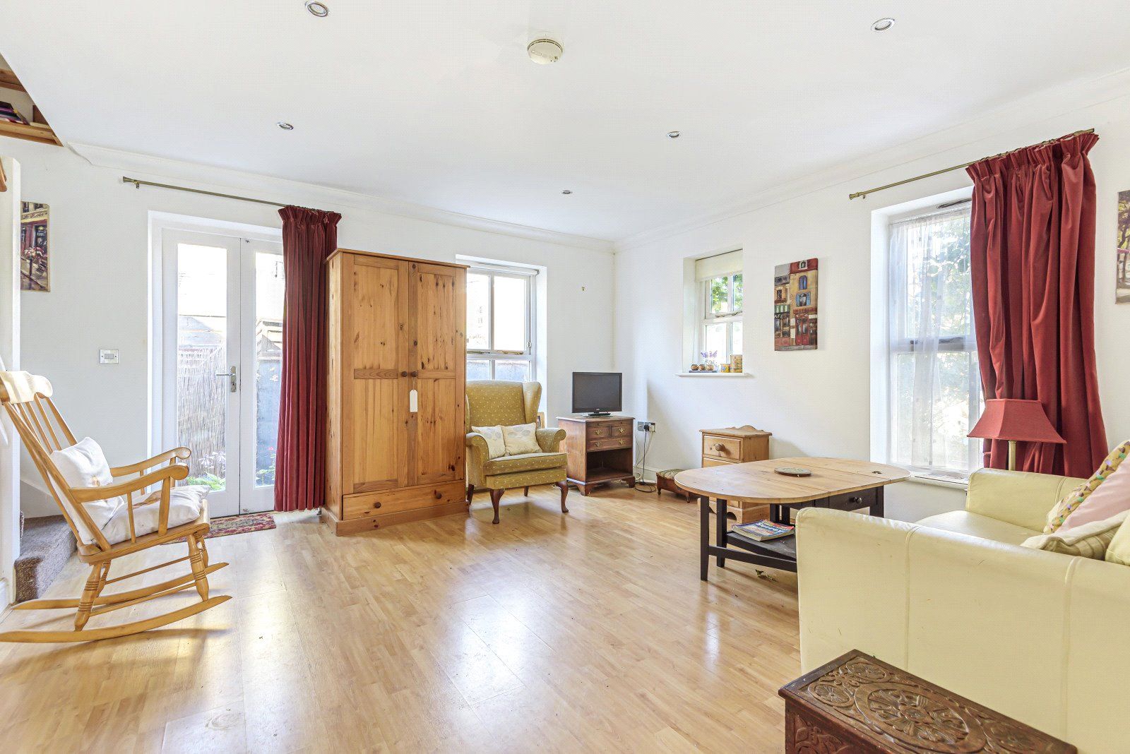 2 bed end terrace house for sale in Springfield Lane, Weybridge KT13