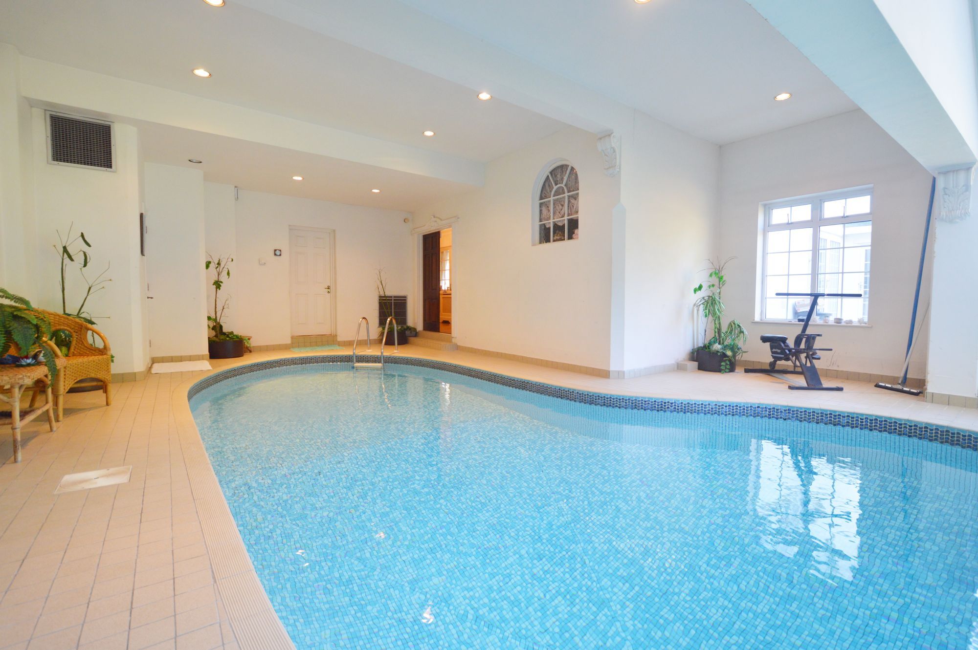 7 bed detached house for sale in Thorpe Bay Gardens, Thorpe Bay SS1 Zoopla