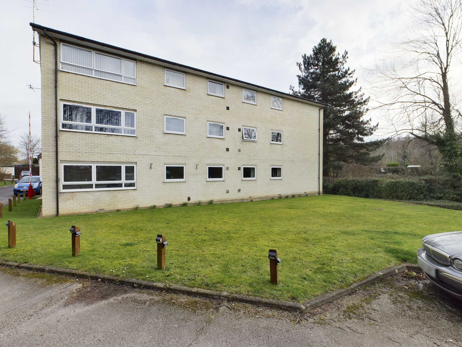 Yew Tree Court Boxmoor HP1  