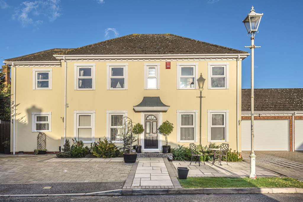 Kingfisher, Aylesbury HP19  