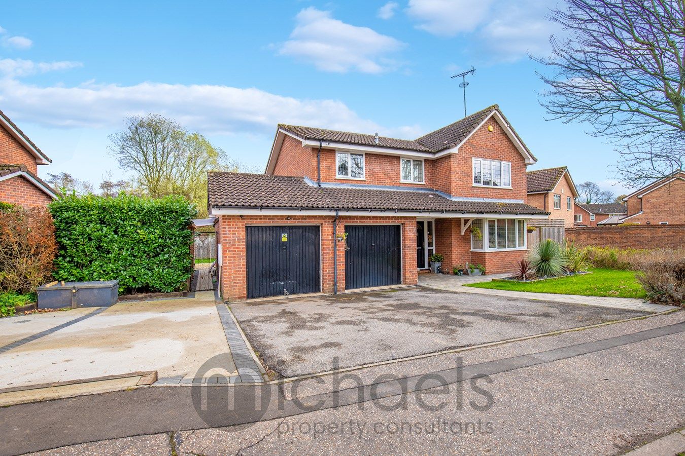 4 bed detached house for sale in Summerfields, Sible Hedingham