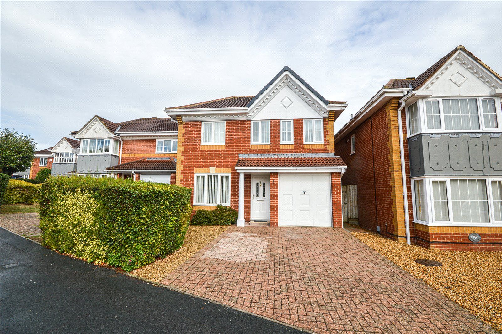 3 bed detached house for sale in Horseshoe Crescent, Peatmoor, Swindon