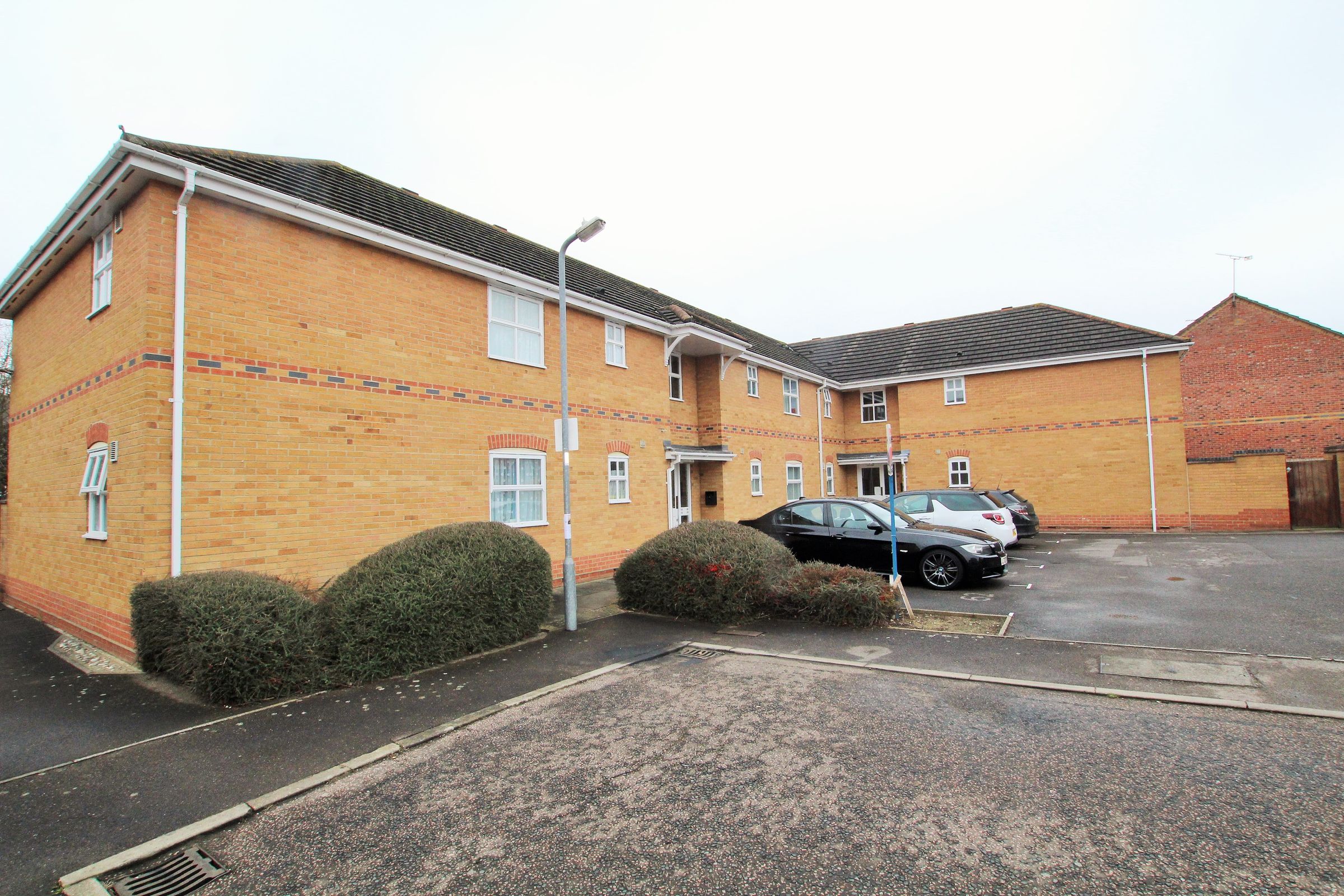 1 bed flat for sale in Wallace Drive, Wickford, Essex SS12 Zoopla