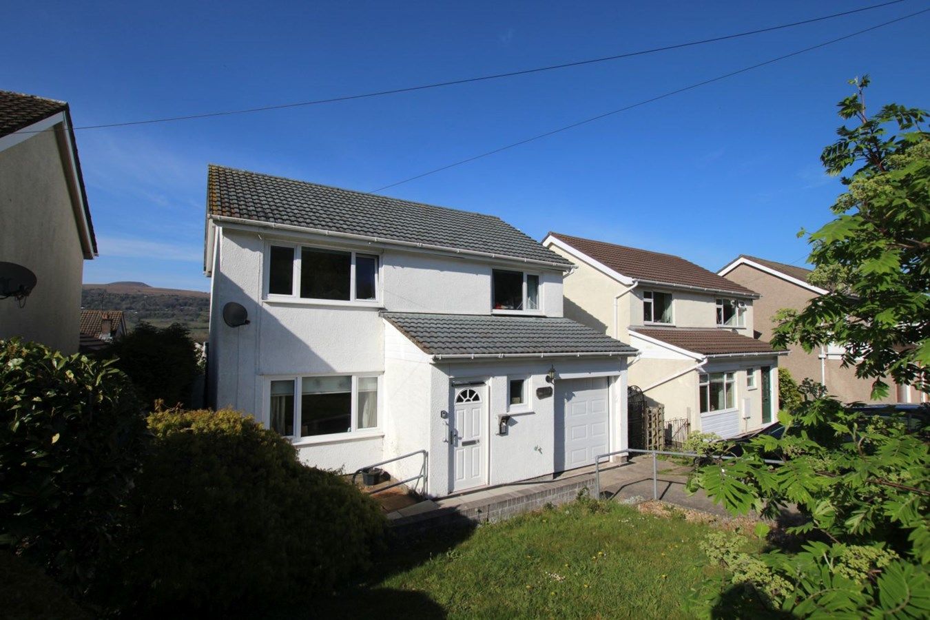 4 bed detached house for sale in Llanwenarth View, Govilon, Abergavenny