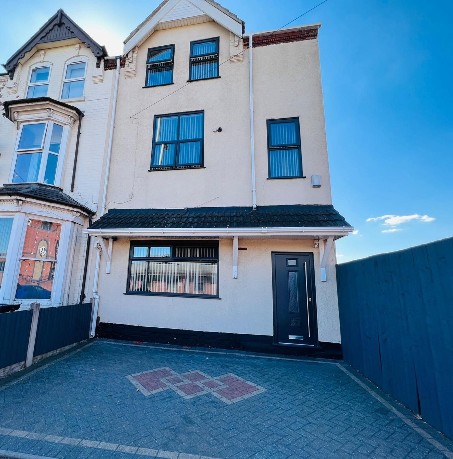 5 bed semidetached house to rent in Wellington Road, Dudley DY1 Zoopla