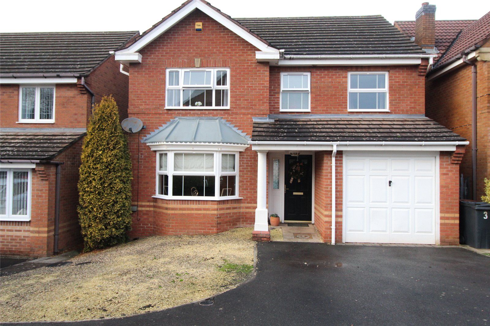 4 bed detached house for sale in Battleflat Drive, Ellistown, Coalville