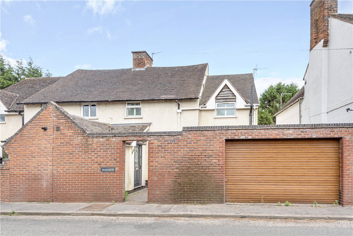 4 bed semidetached house to rent in Gilson Road, Coleshill, Birmingham
