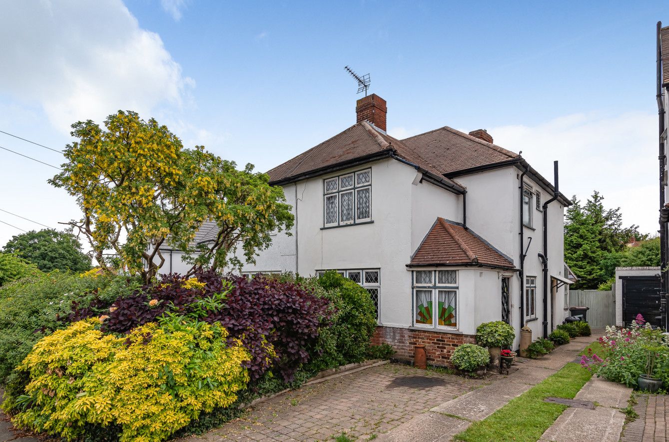 3 bed semidetached house for sale in Elmstead Avenue, Chislehurst