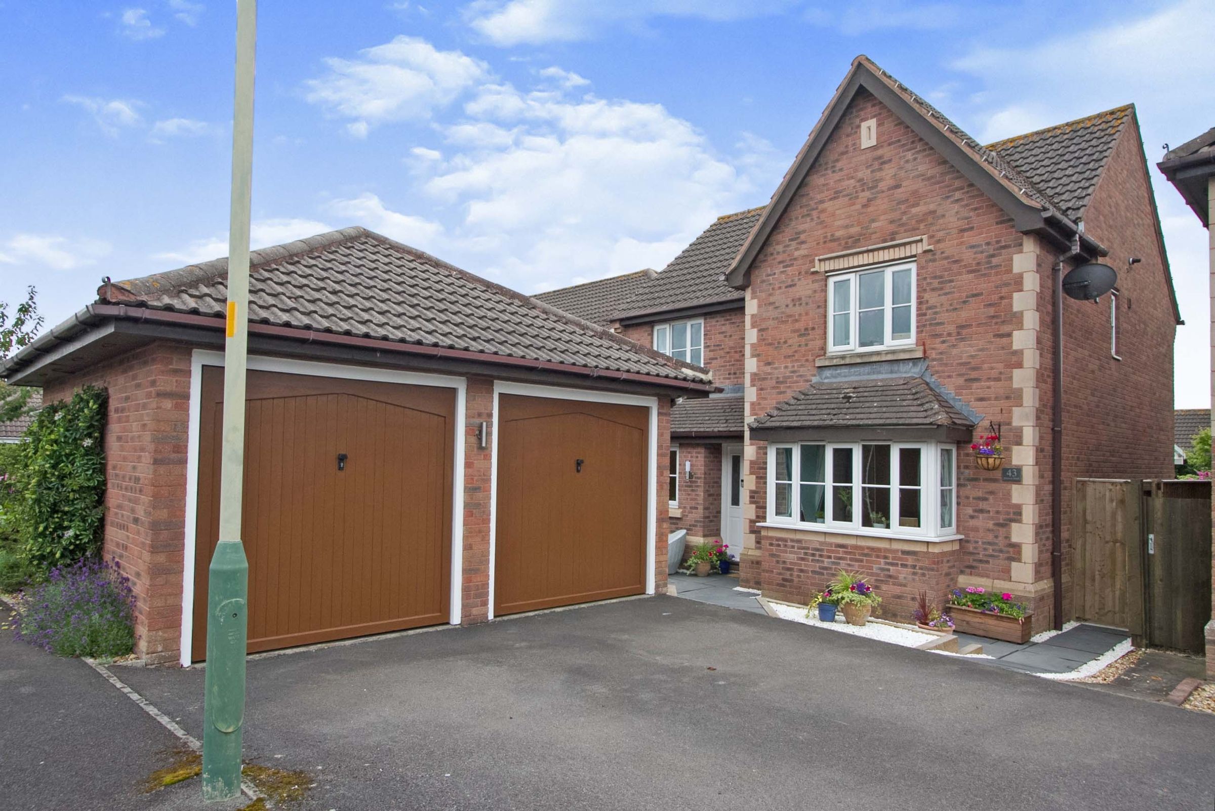 4 bed detached house for sale in Painters Mead, Trowbridge BA14 Zoopla